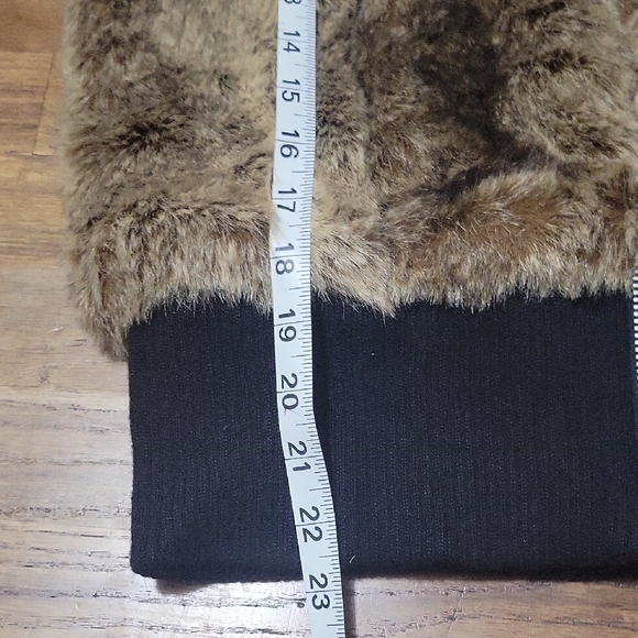 H&M Faux Fur Jacket - Picture 5 of 9